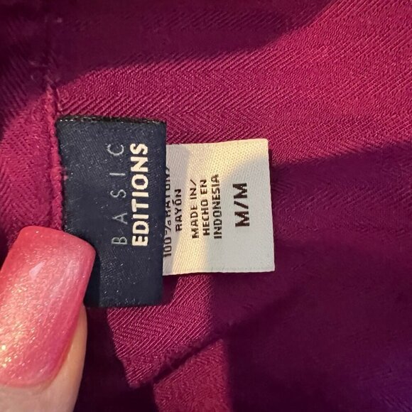 Women's Purple Basic Edition Short Sleeve button down shirt, fitted, Size Medium - Picture 6 of 8